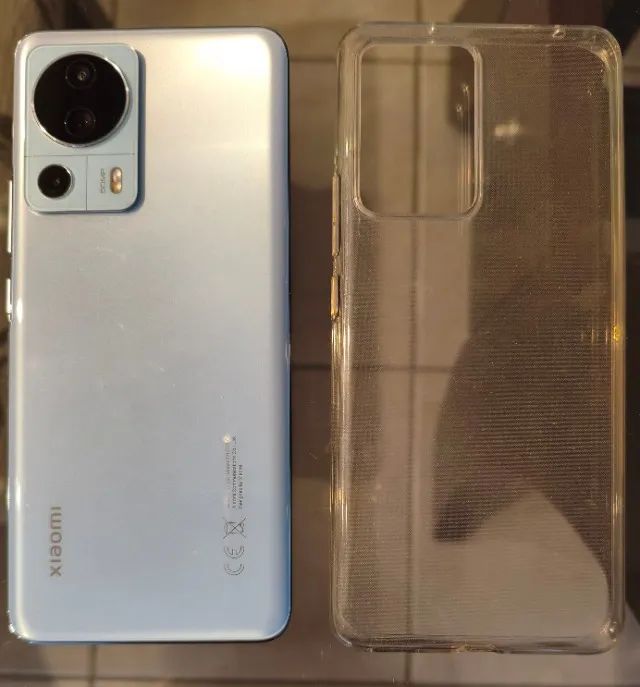 Xiaomi 13 lite impecável.