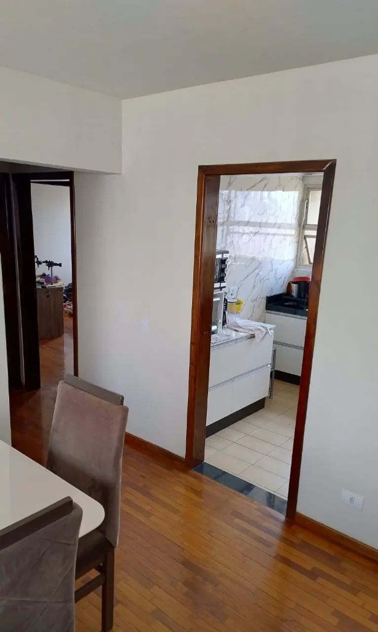 Vende apartamento Centro de Maringá, Rua Santos Dumont X Av. Herval.