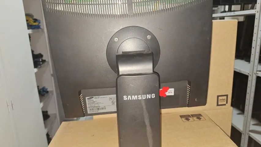 Monitor 19" - Retirado de Empresa- Testado Funcionando - Foto 4