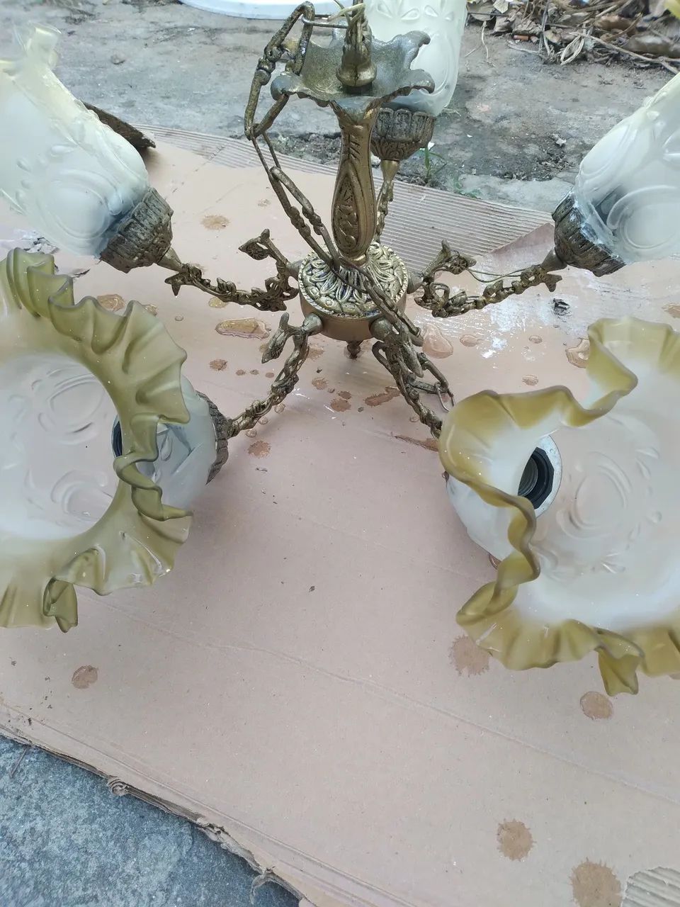 Lustre antigo de bronze - Foto 2