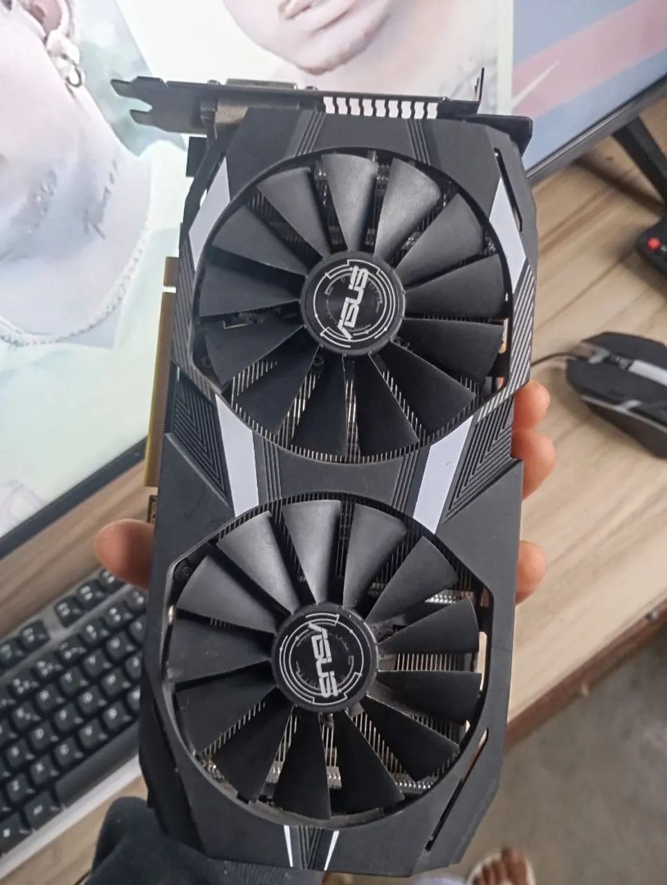 Vendo rx580 1 ano de uso
