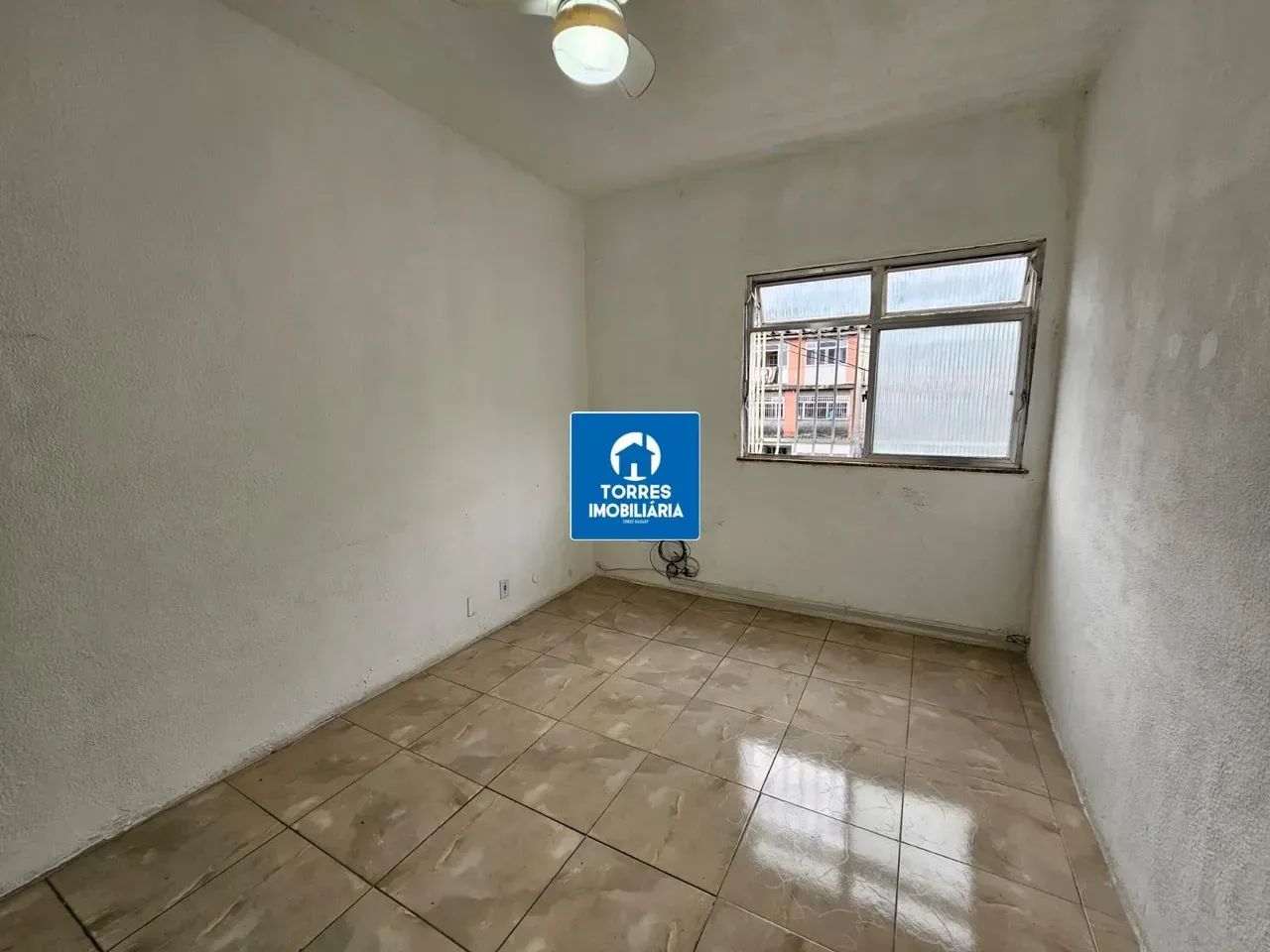 Apartamento com 2 quartos - Vila Lage