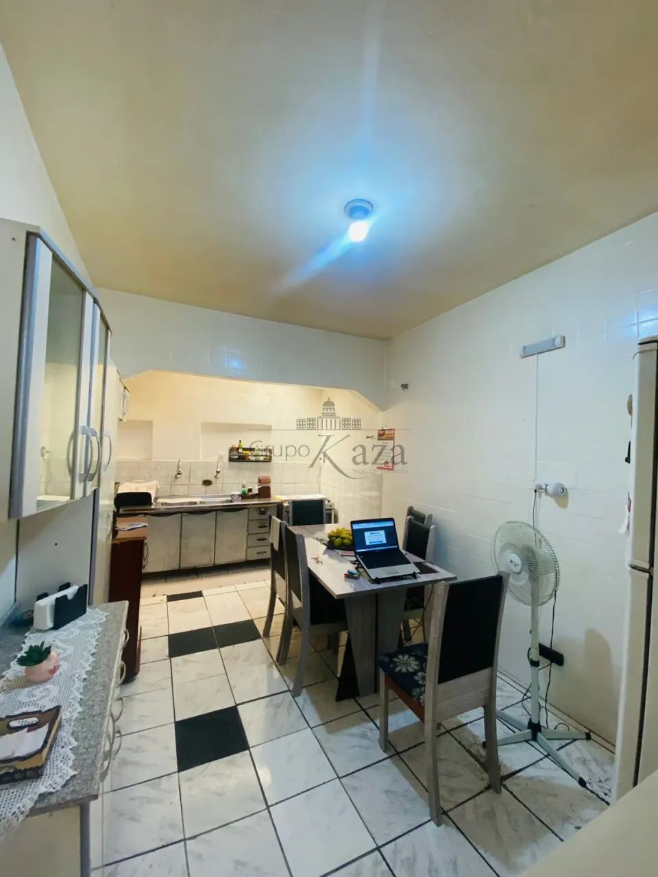 Casa - Vila Martinez - Jacareí - 4 Dormitórios - 140m². - Foto 4