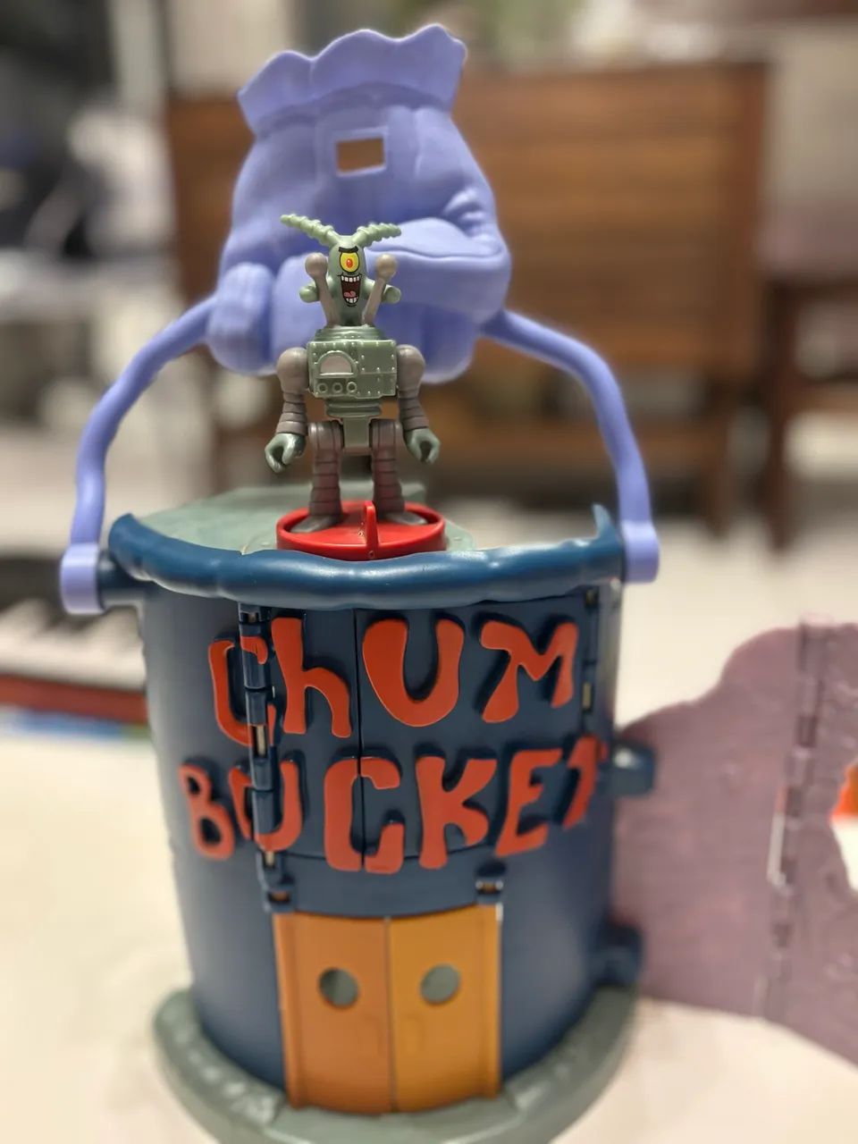 Brinquedo: Siri cascudo  e Casa do Bob Esponja .