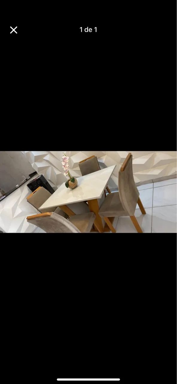 Vendo mesa semi nova com algumas marcas de uso