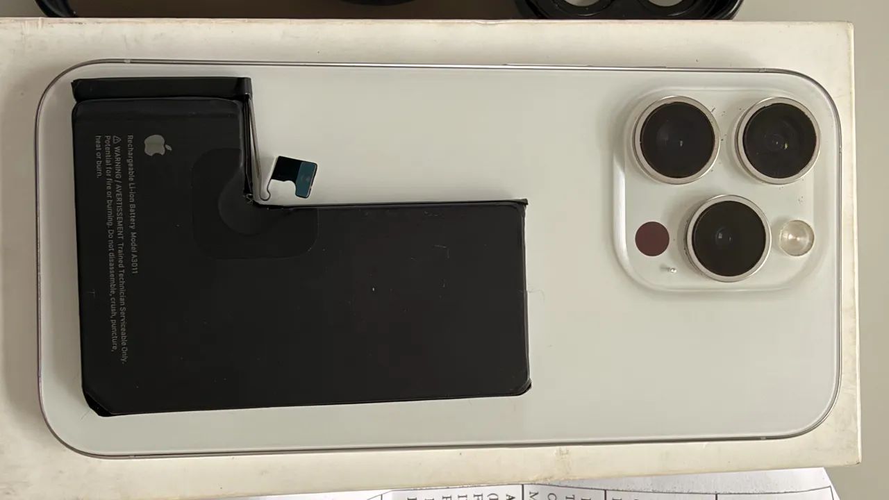 iPhone 15 Pro ( BATERIA NOVA ) 256GB em até 12x de R$430,00 no