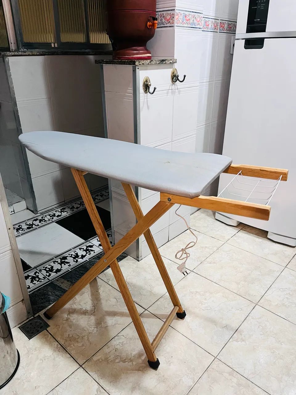 Ferro Black+Decker e mesa de passar - Foto 3