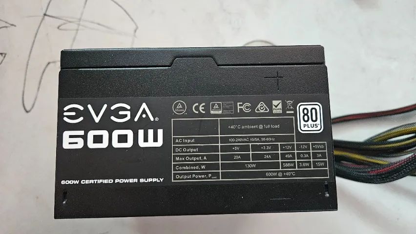 Fonte EVGA 600W (80 Plus / Bivolt) - Foto 3