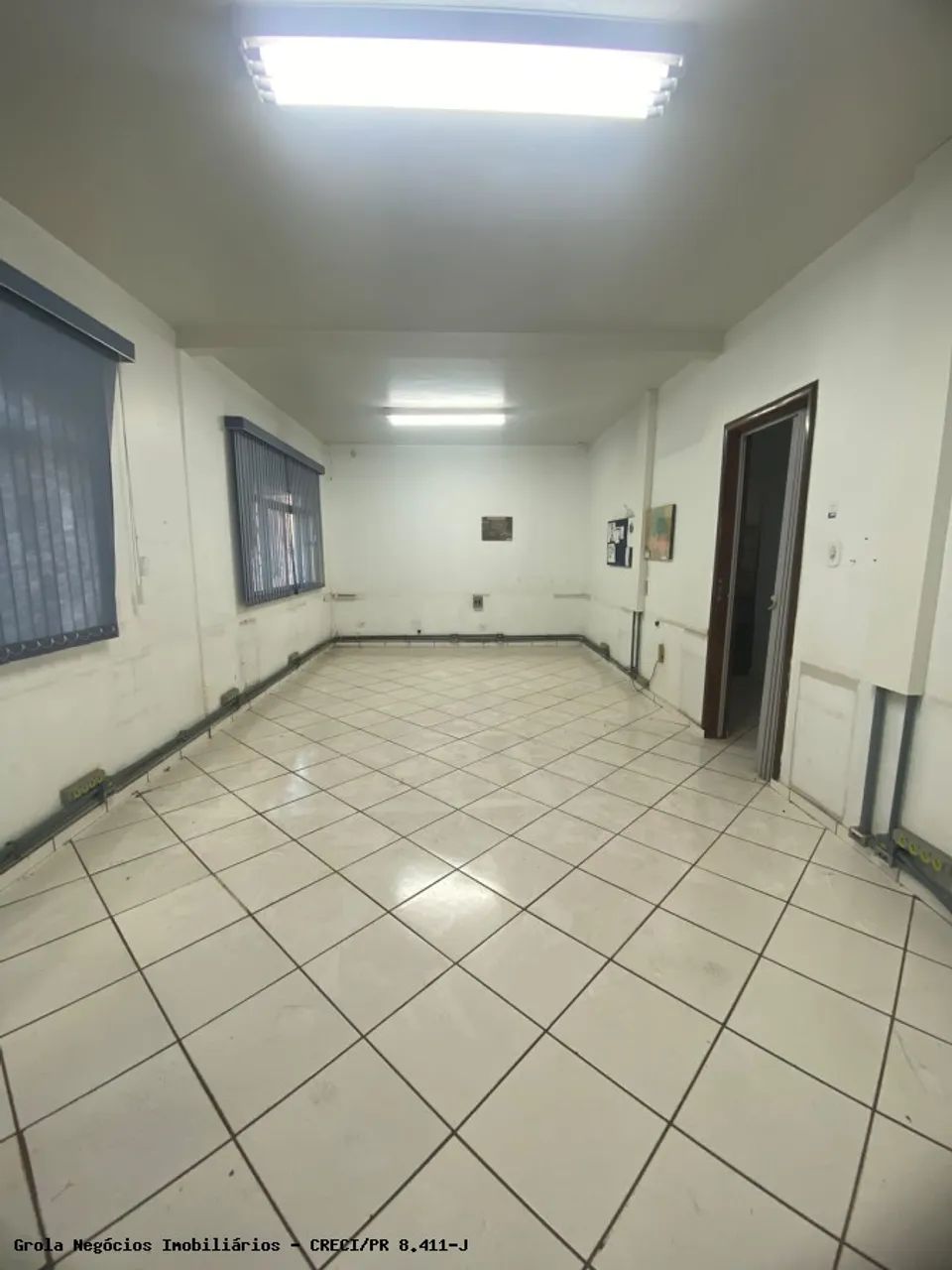 Casa Comercial para Locação em Campo Mourão, Centro, 2 banheiros - Foto 5