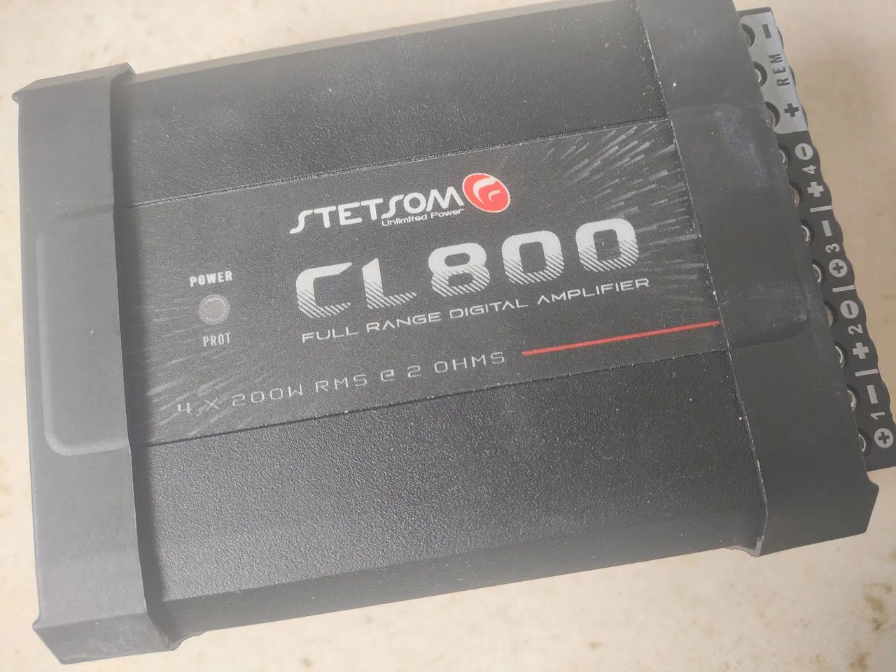 Potência digital Stetsom CL 800 de 4 canais 