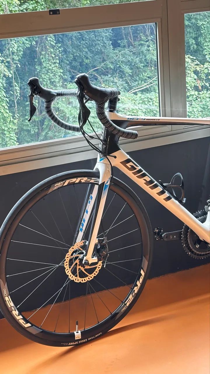 Bicicleta Speed Giant Defy