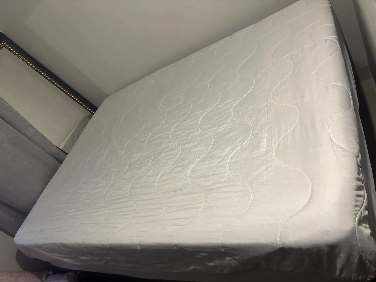Cama de casal quen- praticamente nova - Foto 4