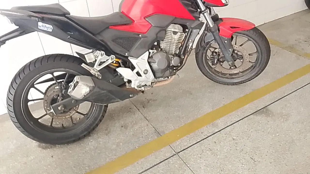 CB 300F em ótimo estado pra vender rápido  - Foto 4