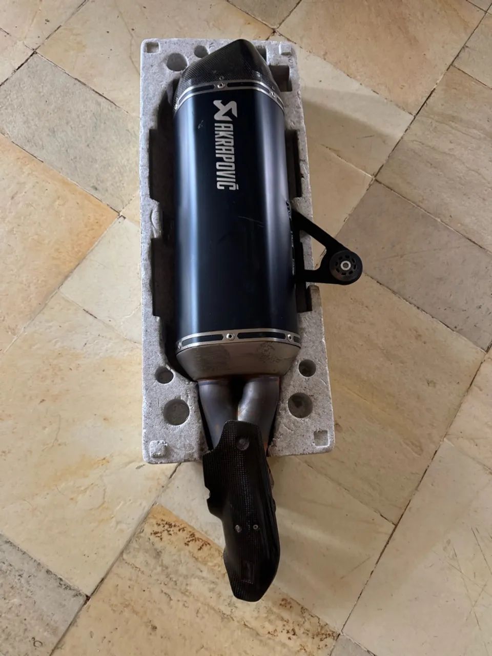Akrapovic 