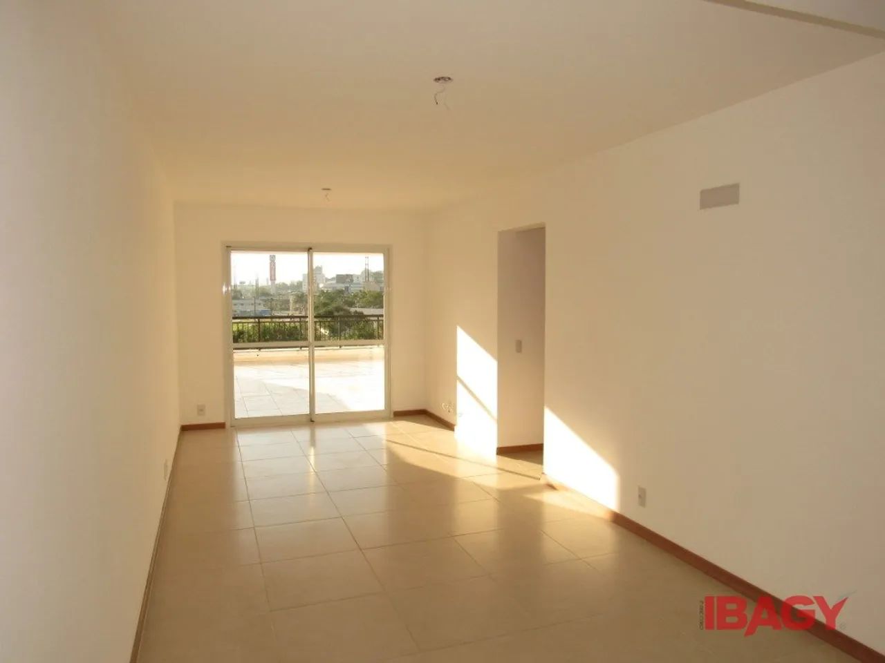 Excelente Apartamento 3 dormitório(s) em Abraão - Florianópolis - Foto 4