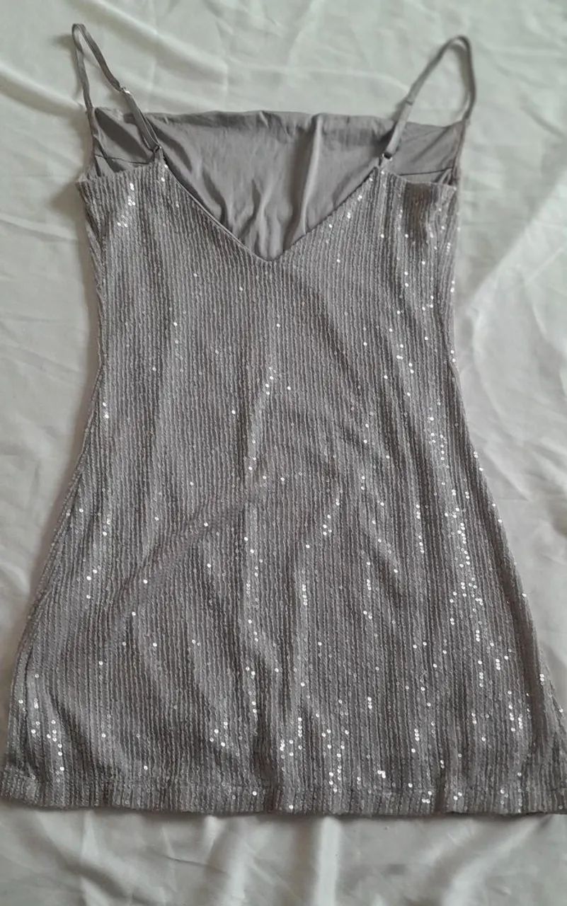 vestido pool cinza com paetês pp - Foto 2