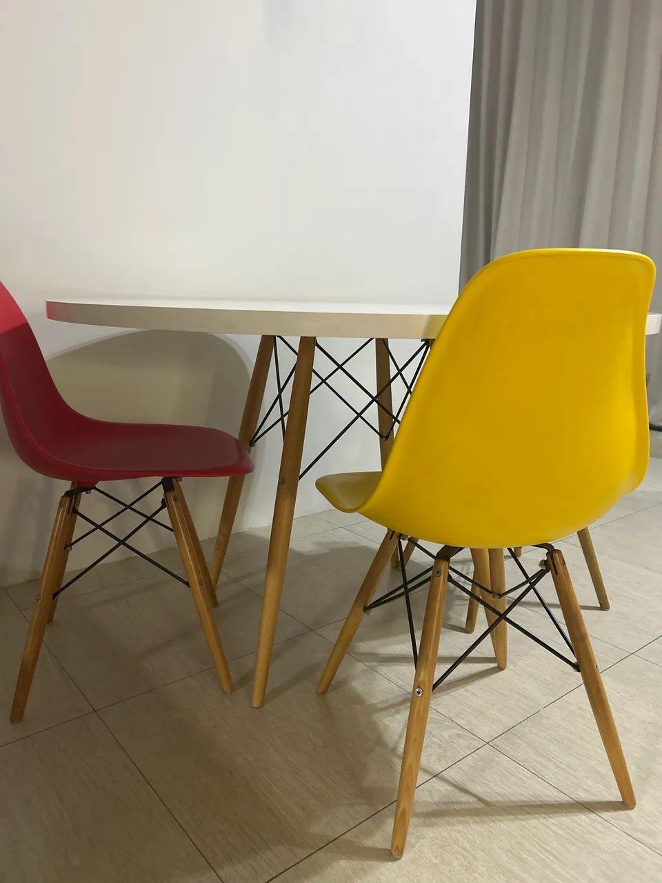 Mesa com 3 cadeiras - Foto 2