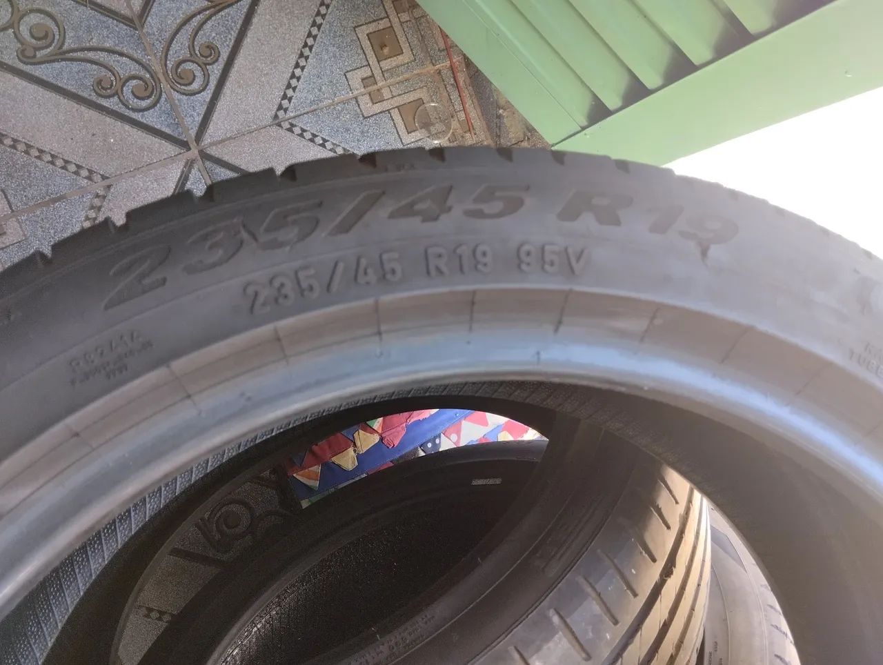 4 Pneus Pirelli Aro 19 235/45 - Foto 2