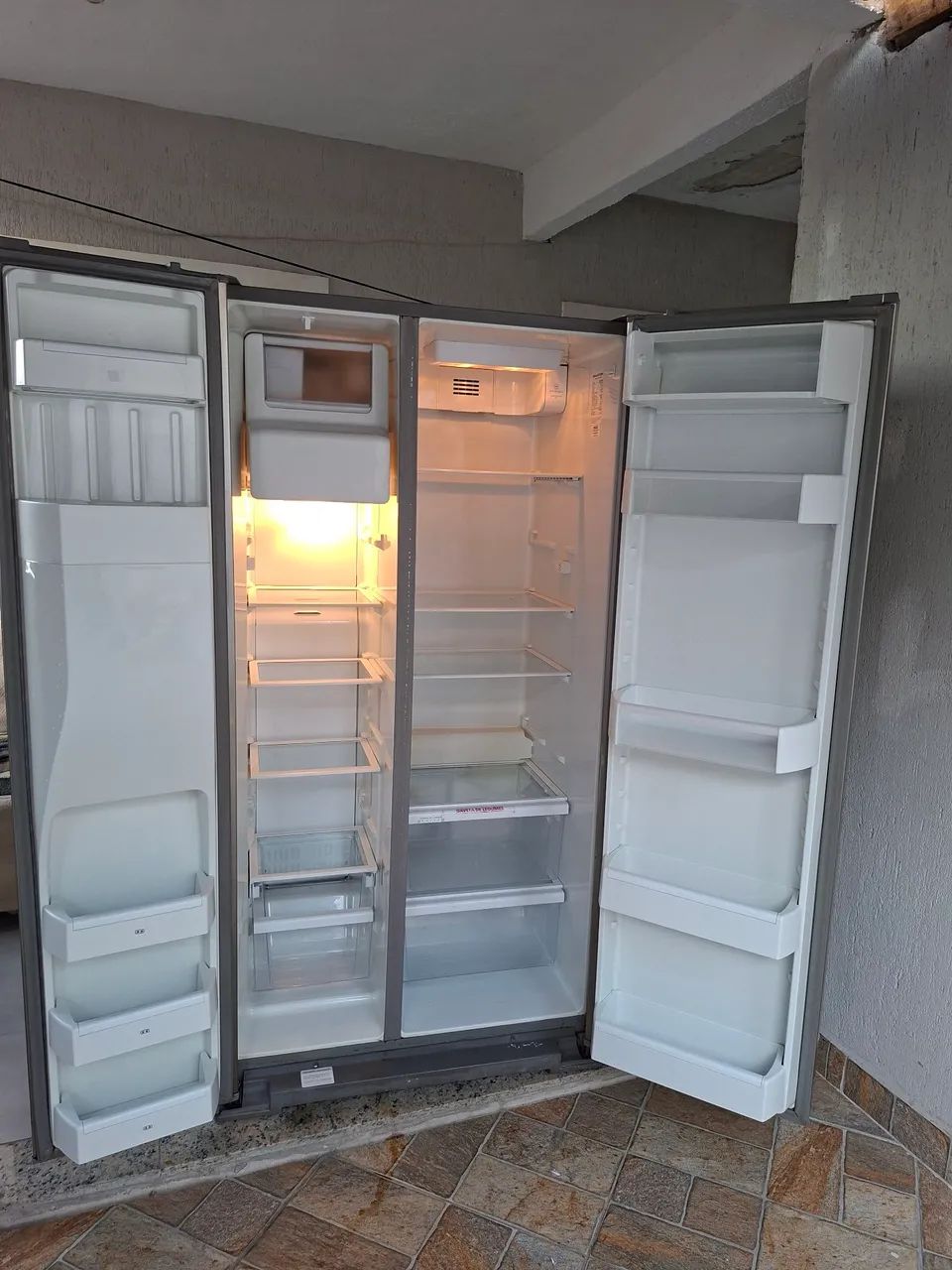 Vendo geladeira funcionando perfeitamente  - Foto 2