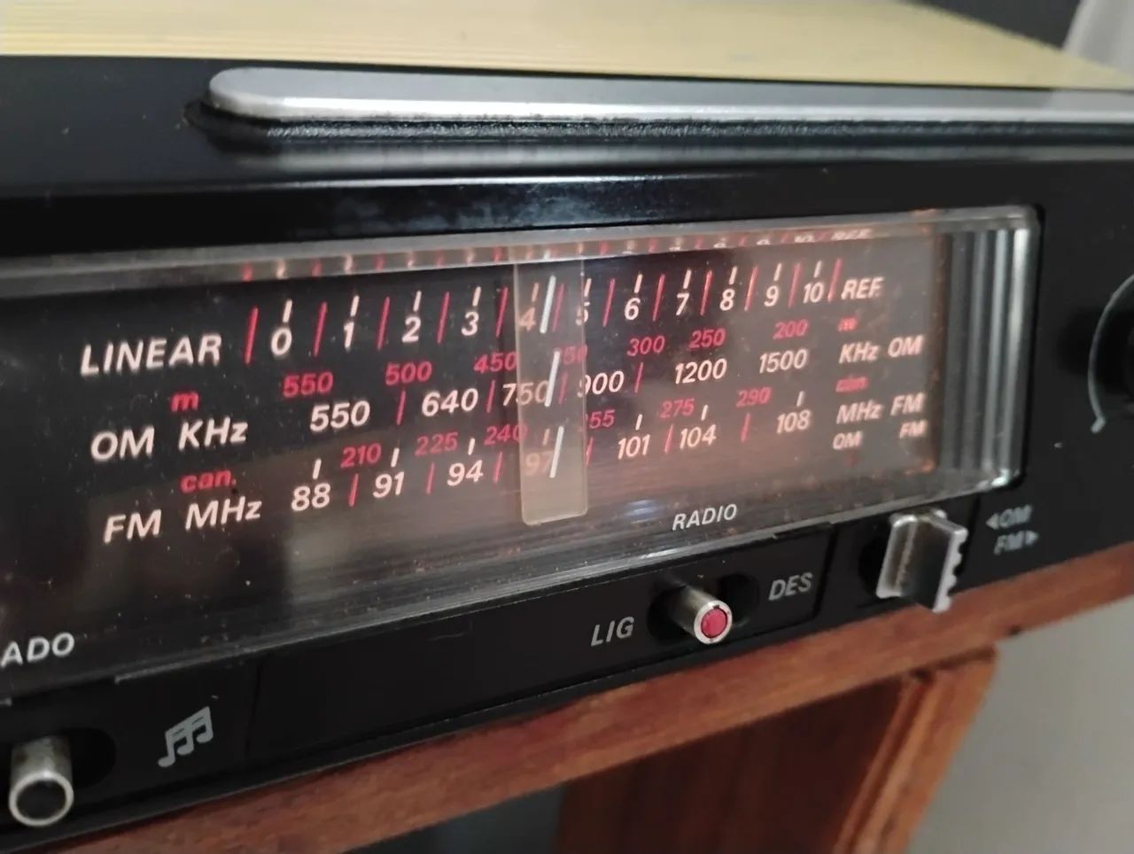 PHILIPS 470 - Rádio Relógio Antigo Vintage  - Foto 2