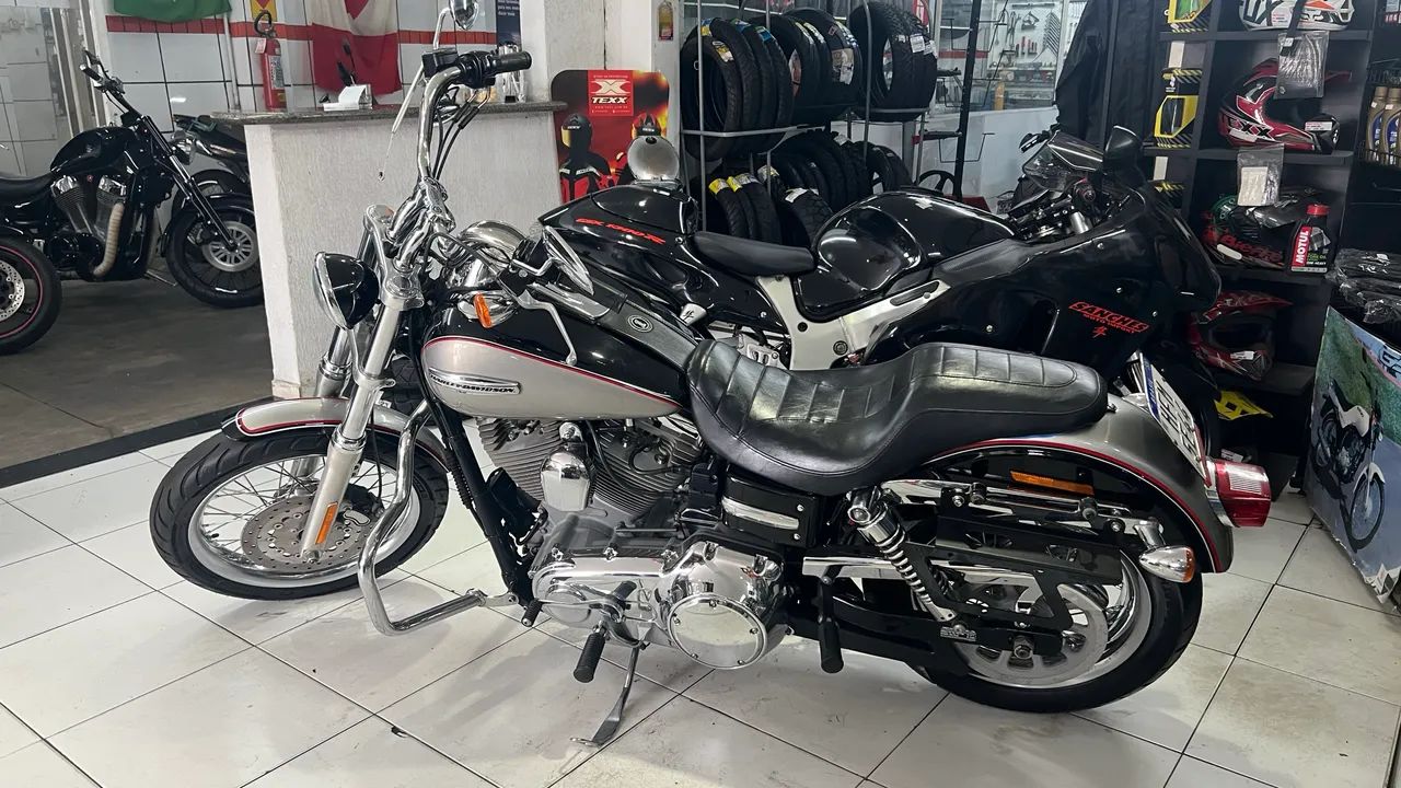 Harley Davidson Dyna Super Glide 2008 - Foto 4