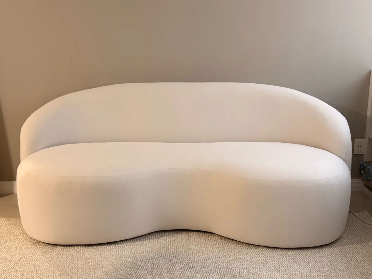 Sofá Orgânico Branco 220 cm - Design Moderno e Atemporal - Foto 2