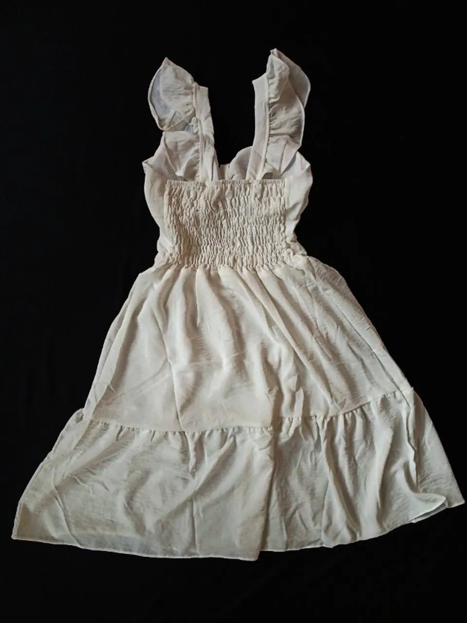 Vestidos Duna com Babado nas mangas, com forro branco. - Foto 4