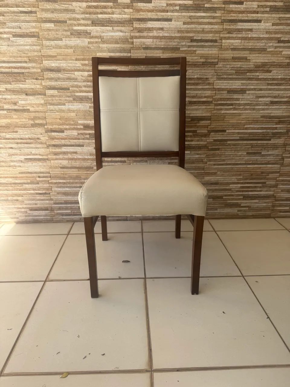 Conjunto com 4 Cadeiras de Jantar em Madeira Maciça  - Foto 2