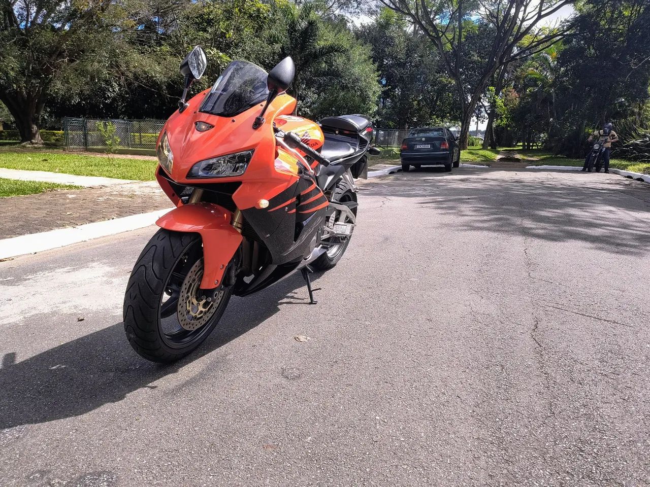 CBR 600 RR - Foto 4