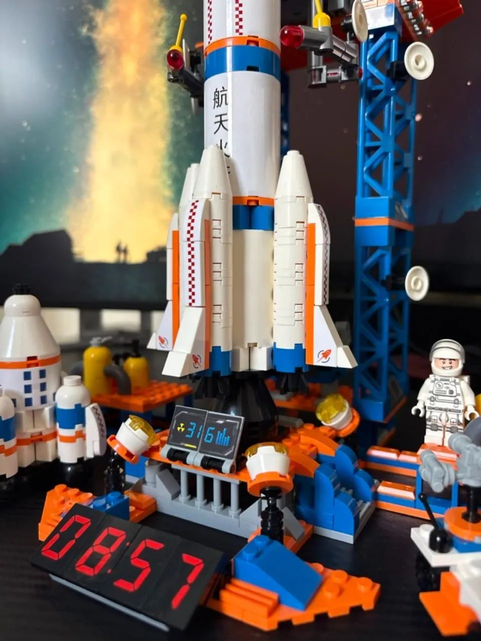 Lego Base Espacial 1963 peças - Foto 4