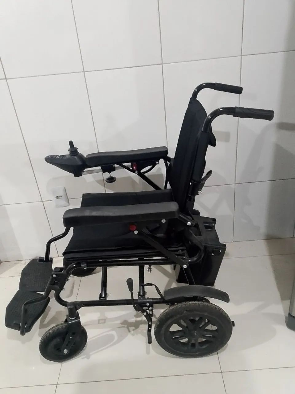 Cadeira de rodas elétrica  - Foto 2