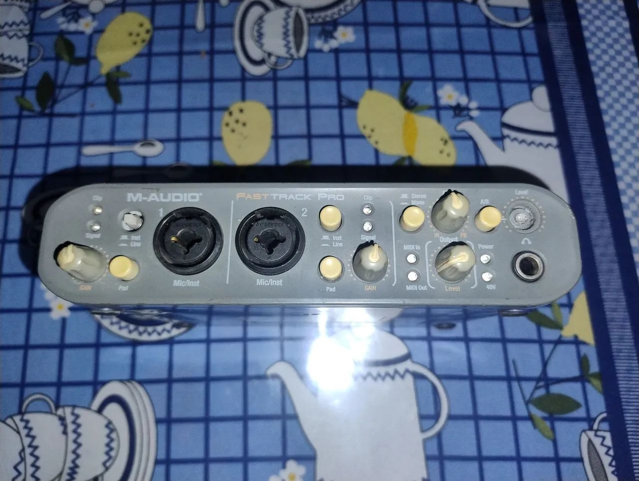 Interface/placa de áudio M-Audio Fast track pro