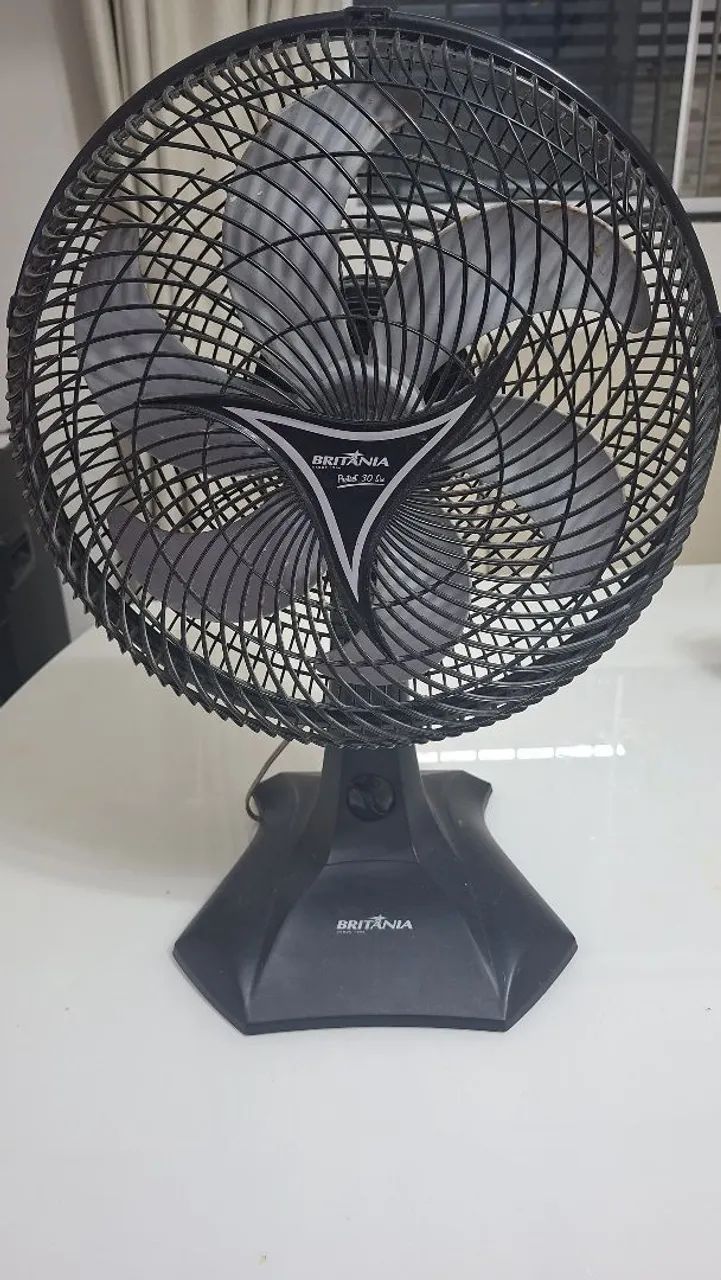 Ventilador Britânia 30 cm (usado)