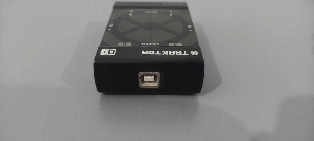 Interface de Áudio - Traktor Audio 2 MK1 (Saídas P10) - Foto 3