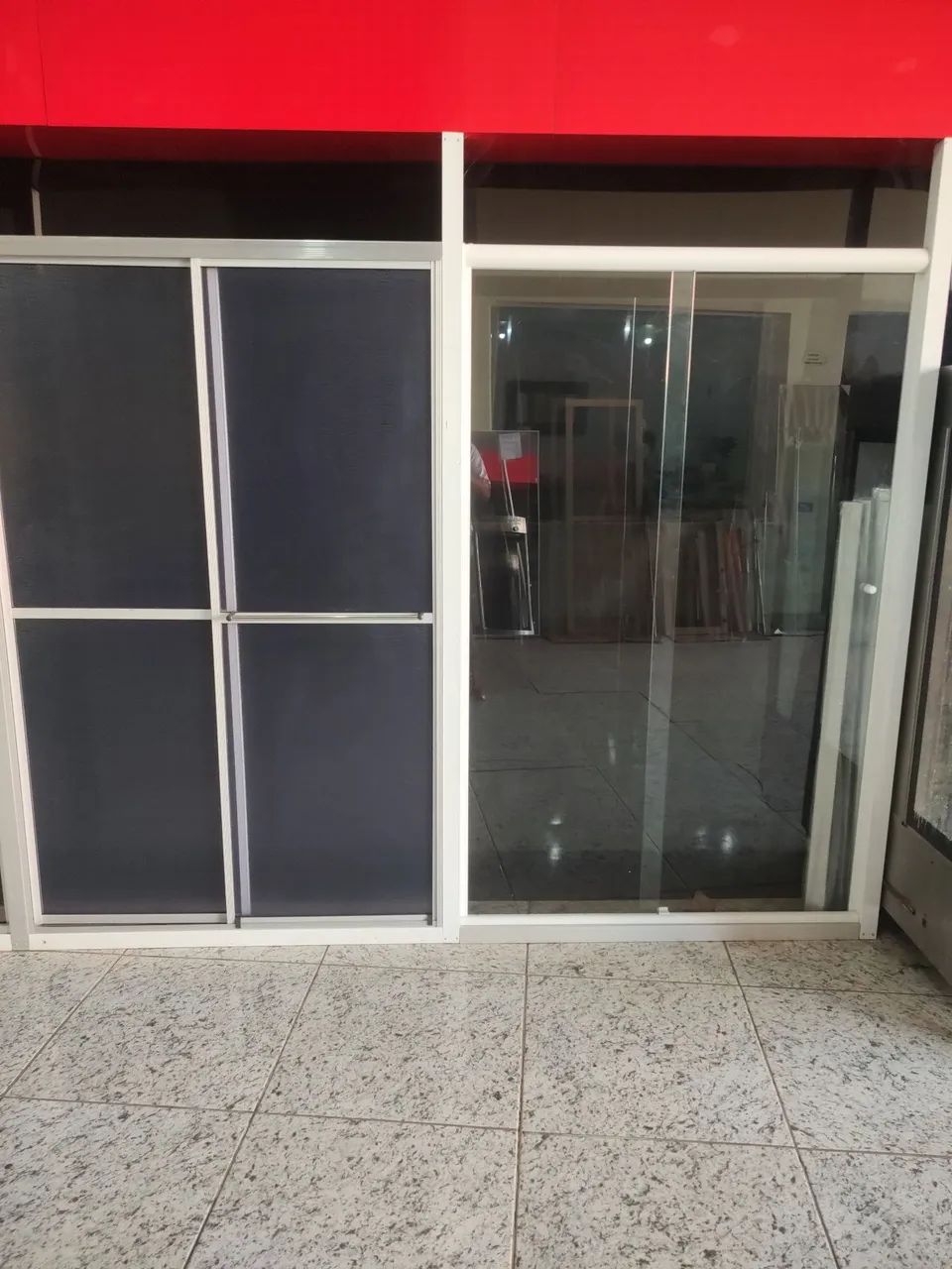 Box de acrílico e vidro