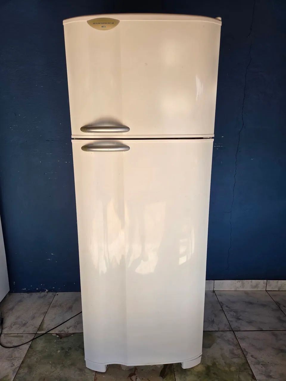 Vendo geladeira Electrolux 