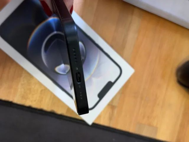 iPhone 16e - 100% de bateria + Garantia Apple - Foto 3