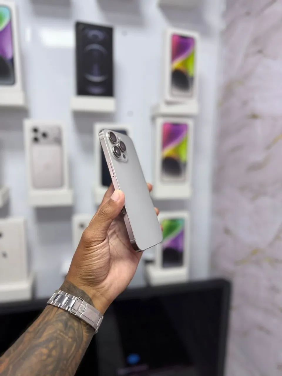 IPHONE 15 PRO MAX 256GB NATURAL<br>R$ 4.799,00 - Foto 5