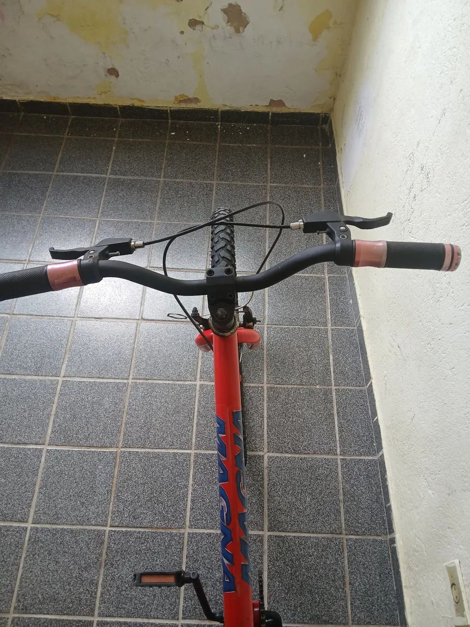 Bicicleta vermelha aro 26 - Foto 4