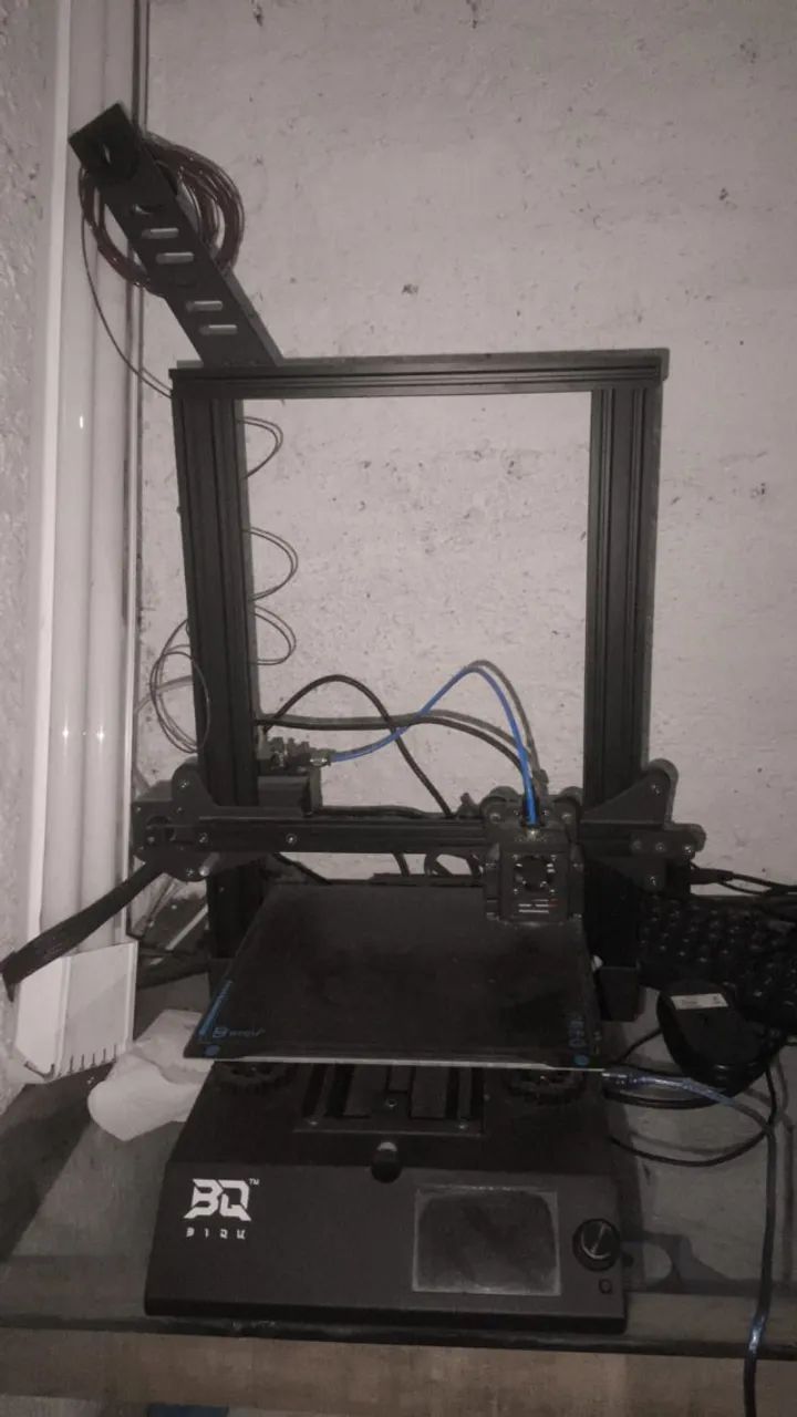 Vendo impressora 3D do modelo BIQU B1 - Foto 4