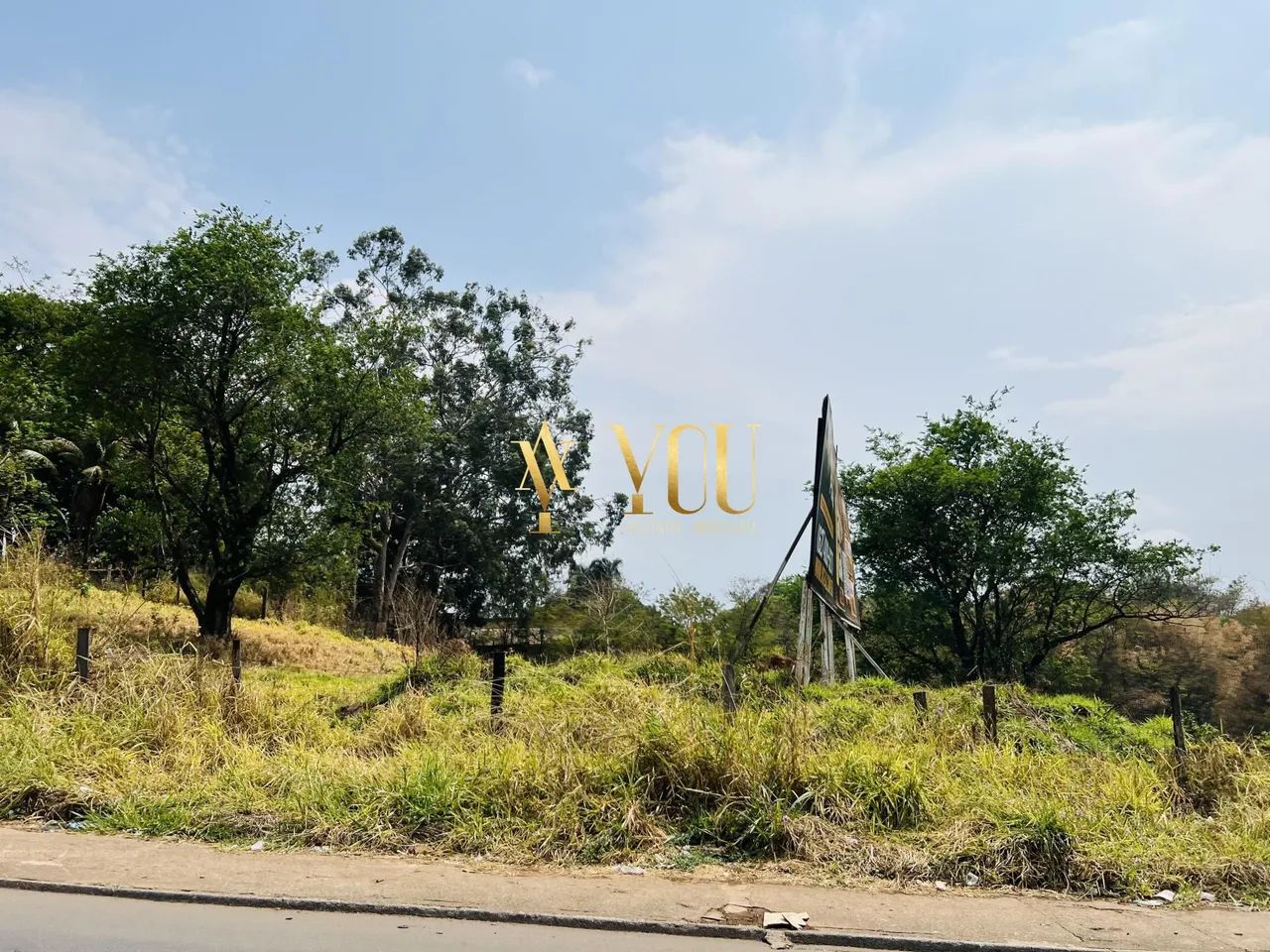 Terreno com área exclusiva e com 3.000 metros de área adensada