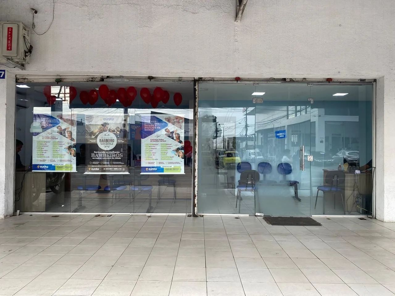 Vitrine e Portas de Vidro (Venda ou Troca)