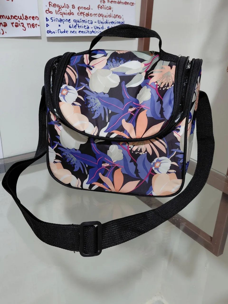 Bolsa Térmica Estampada com Alça Regulável