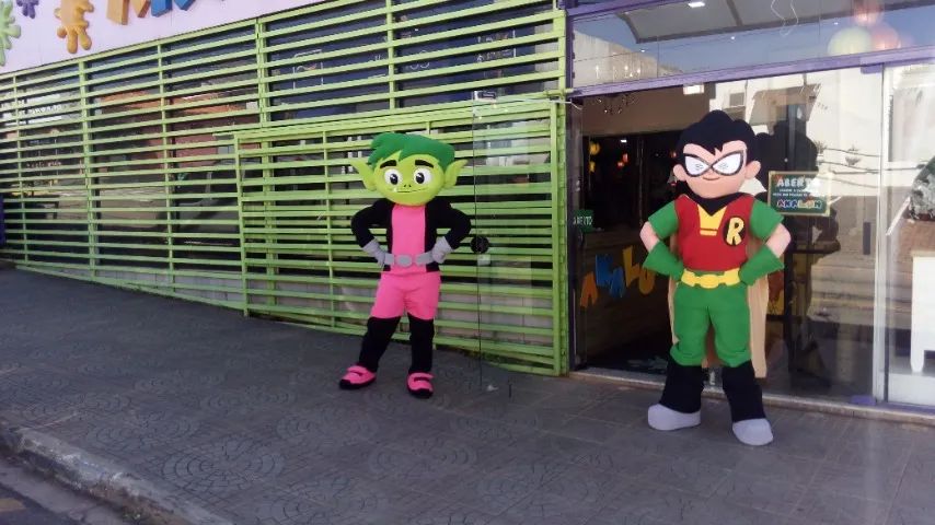 Personagens vivos cosplay Jovens Titãs - Foto 5