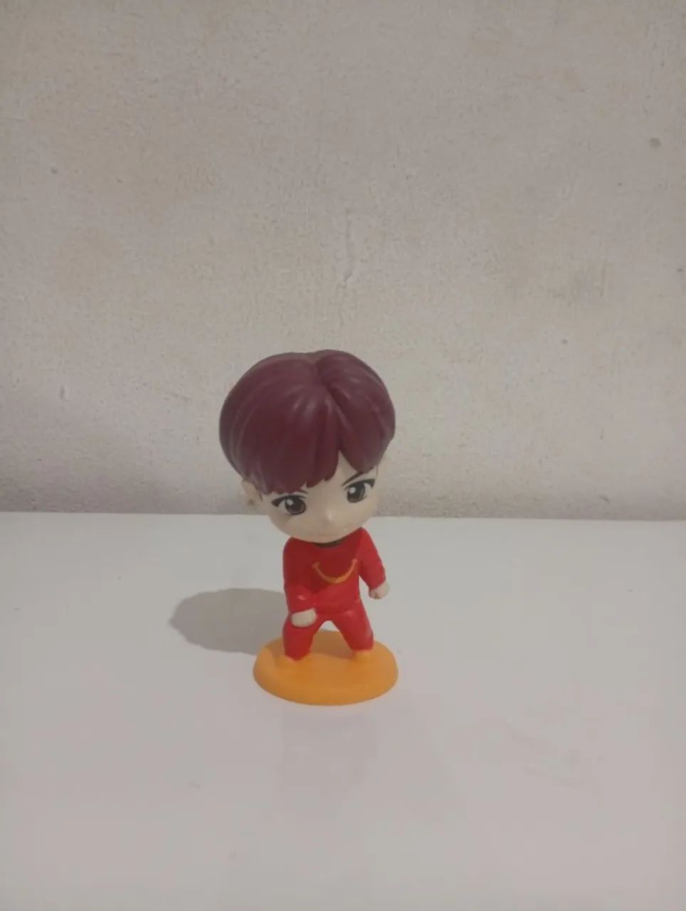 Boneco J-Hope BTS MC Donald's 