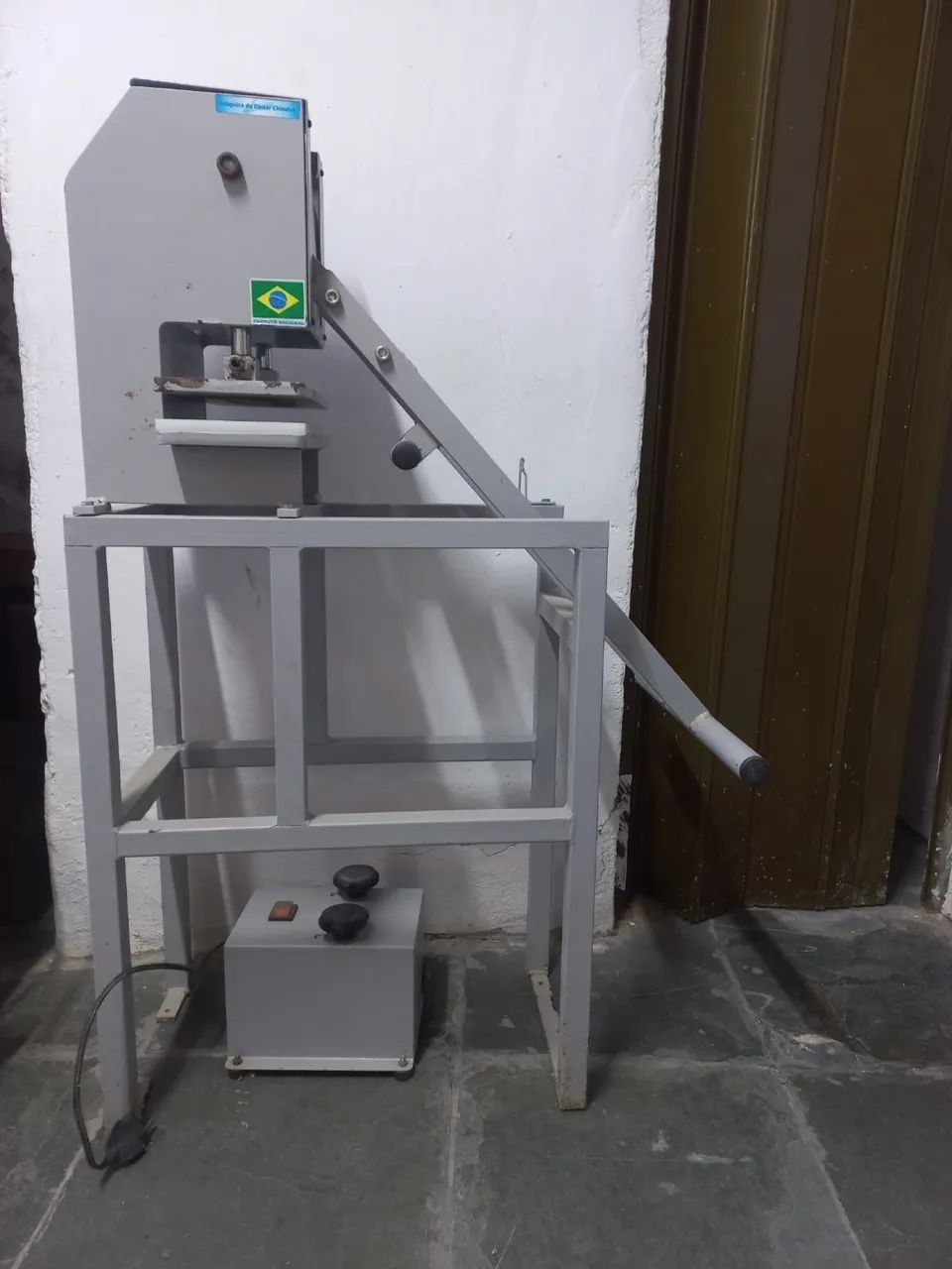 Máquina de Fazer Chinelos Maquinatec