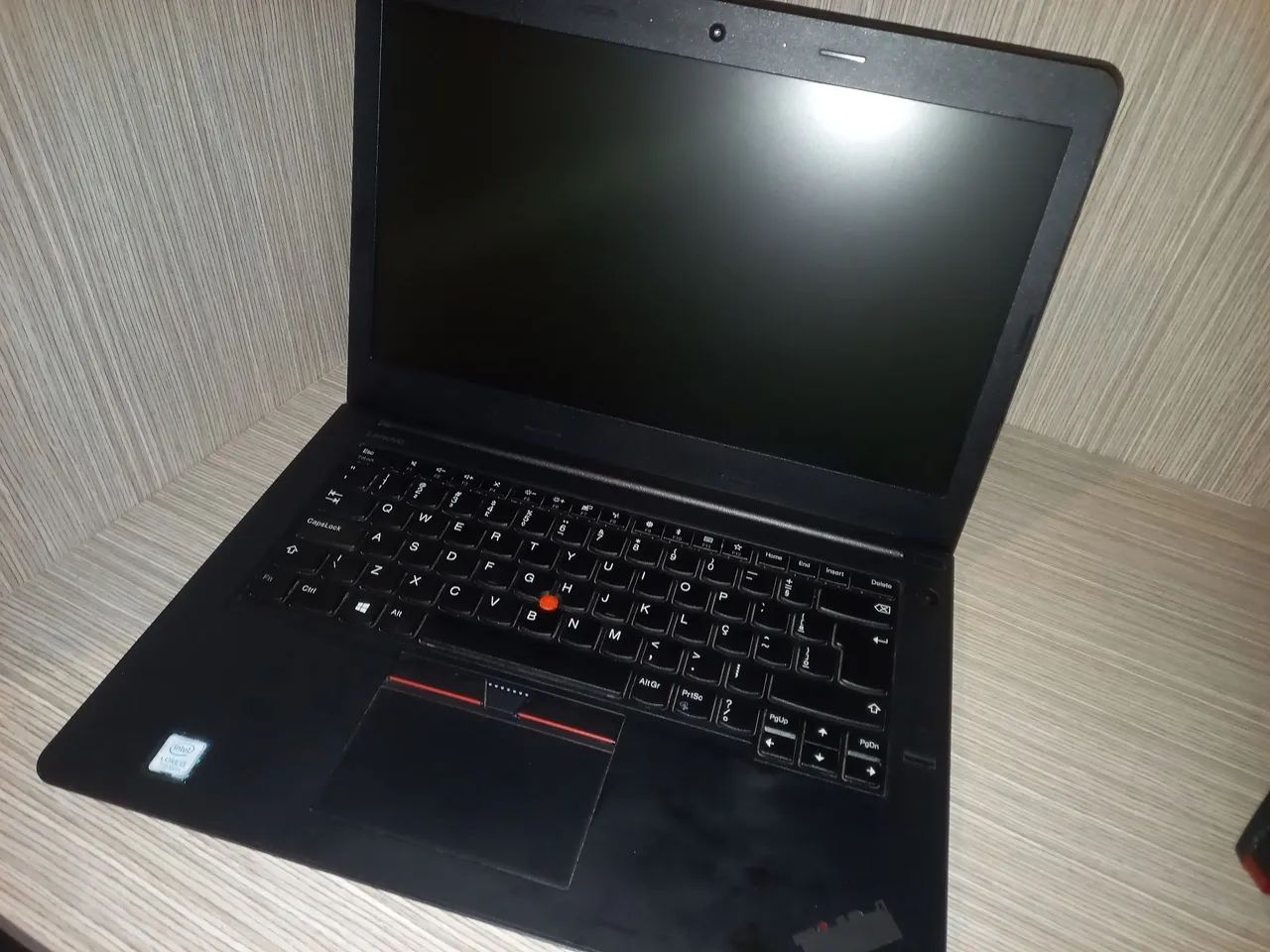 Notebook Lenovo Thinkpad E470 i5-7th SSD 256GB 8GB de RAM - Foto 2