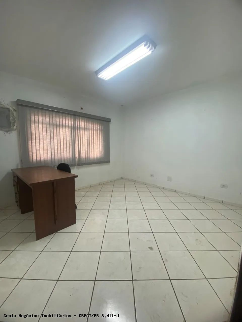 Casa Comercial para Locação em Campo Mourão, Centro, 2 banheiros - Foto 4