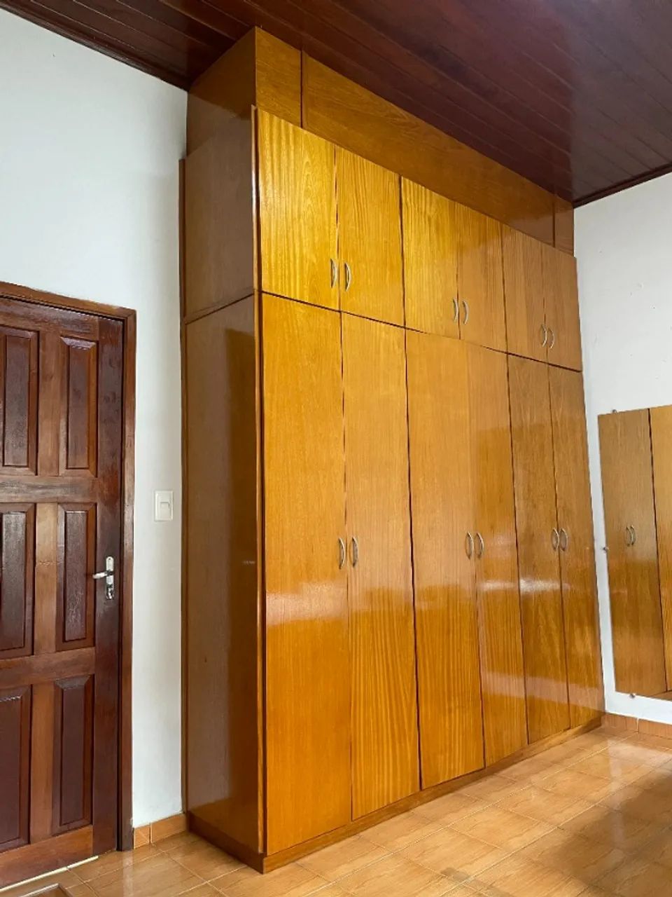 Guarda-Roupa de Madeira - Foto 4