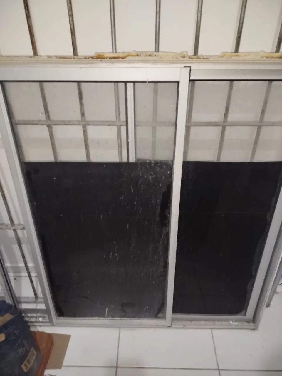 Selling glass window